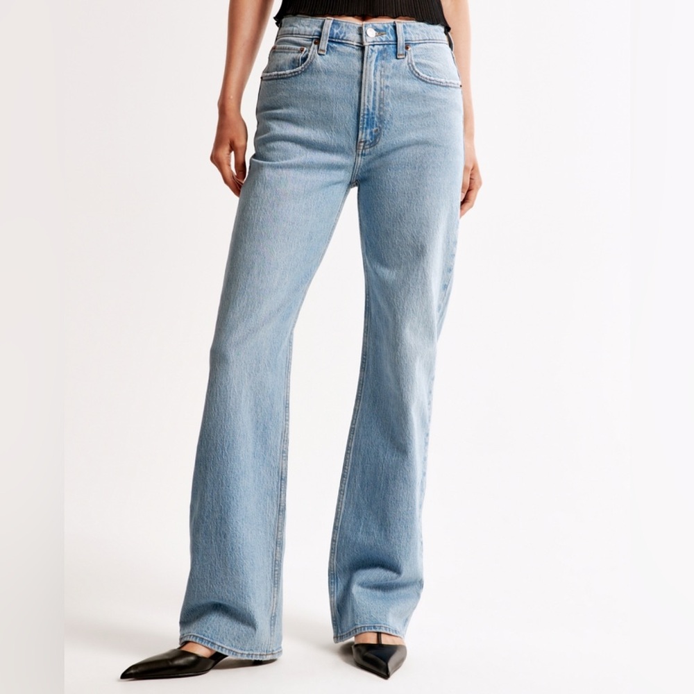 Abercrombie & Fitch The 90s Relaxed Jean, High Rise Size 28 Short